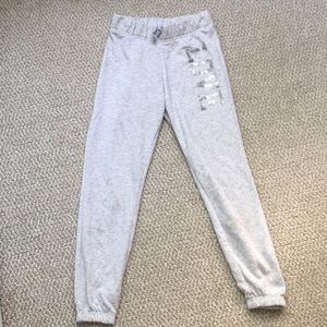 𝔾𝕣𝕖𝕪/𝕨𝕙𝕚𝕥𝕖 𝕤𝕨𝕖𝕒𝕥𝕡𝕒𝕟𝕥𝕤